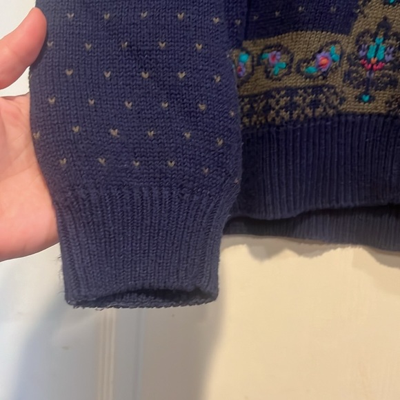 Vintage Hand Embroidered Cottagecore Floral and Hearts Cardigan - Picture 5 of 10